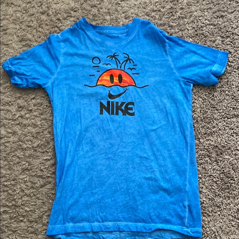 Nike Blue Short Sleeve Tee with Graphic Design